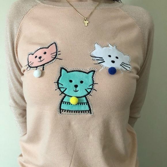 Sweater - Picture 1 of 2